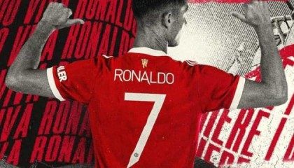 体育赛事直播-C罗穿曼联7号球衣 要谢英超卡瓦尼丹尼尔·詹姆斯